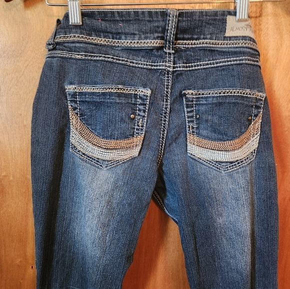 Almost Famous Size 5 Flare - Picture 1 of 6